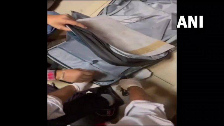 തിരുവനന്തപുരം അന്താരാഷ്ട്ര വിമാനത്താവളത്തിൽ വൻ ഡ്യൂട്ടി ഫ്രീ തിരിമറി; 16 കോടിയുടെ തിരിമറിയെന്ന് കസ്റ്റംസ് തിരുവനന്തപുരം അന്താരാഷ്ട്ര വിമാനത്താവളത്തിൽ വൻ ഡ്യൂട്ടി ഫ്രീ തിരിമറി; 16 കോടിയുടെ തിരിമറിയെന്ന് കസ്റ്റംസ്