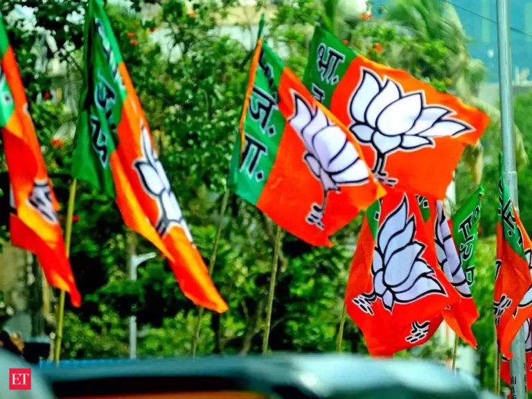 കുമ്പള പഞ്ചായത്തിലെ സിപിഎം കൂട്ടുകെട്ടിനെതിരെ കാസർകോട്ട് ബിജെപിയിൽ പരസ്യകലാപം കുമ്പള പഞ്ചായത്തിലെ സിപിഎം കൂട്ടുകെട്ടിനെതിരെ കാസർകോട്ട് ബിജെപിയിൽ പരസ്യകലാപം
