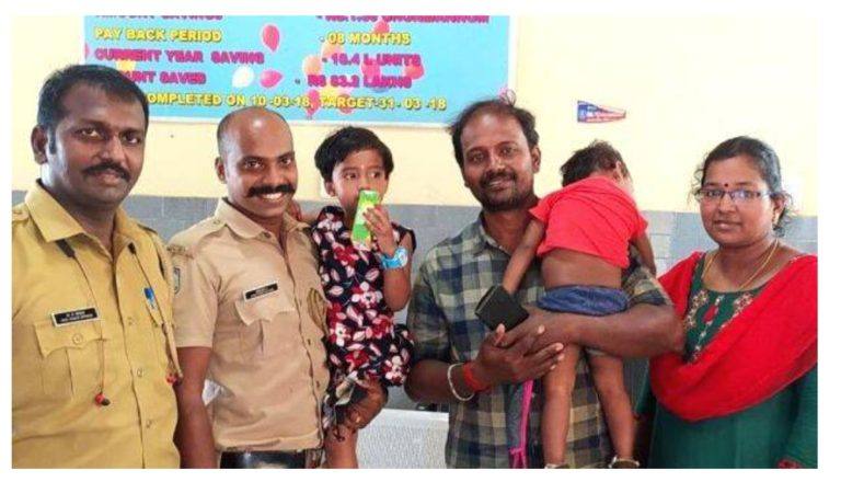 ട്രെയിനിറങ്ങുന്നതിനിടെ കാൽതെറ്റി പ്ലാറ്റ്ഫോമിനും ട്രാക്കിനുമിടയിലേക്ക് വീണ നാലുവയസ്സുകാരിയെ ‘ രക്ഷിച്ച് റെയിൽവെ പൊലീസ് ട്രെയിനിറങ്ങുന്നതിനിടെ കാൽതെറ്റി പ്ലാറ്റ്ഫോമിനും ട്രാക്കിനുമിടയിലേക്ക് വീണ നാലുവയസ്സുകാരിയെ ‘ രക്ഷിച്ച് റെയിൽവെ പൊലീസ്