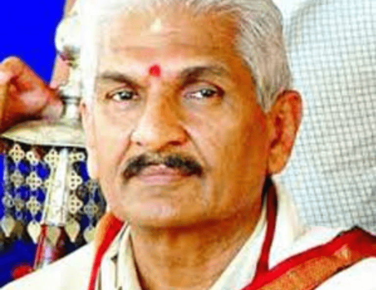 ദേശീയ പതാകയ്ക്ക് പകരം ഭാവിയില് കാവി പതാക ഉയർത്തുമെന്ന വിവാദ പ്രസ്താവനയുമായി ആർ എസ് എസ് നേതാവ് ദേശീയ പതാകയ്ക്ക് പകരം ഭാവിയില് കാവി പതാക ഉയർത്തുമെന്ന വിവാദ പ്രസ്താവനയുമായി ആർ എസ് എസ് നേതാവ്