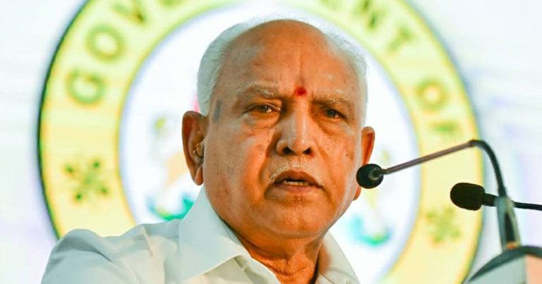 യെദ്യൂരപ്പയ്ക്ക് എതിരെ പ്രത്യേക ക്രിമിനല് കേസ് രജിസ്റ്റര് ചെയ്യാന് കര്ണാടക കോടതി ഉത്തരവ് യെദ്യൂരപ്പയ്ക്ക് എതിരെ പ്രത്യേക ക്രിമിനല് കേസ് രജിസ്റ്റര് ചെയ്യാന് കര്ണാടക കോടതി ഉത്തരവ്