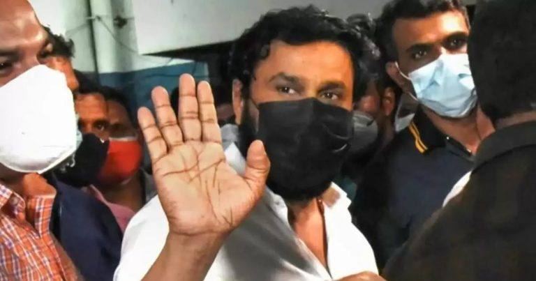 വധഗൂഢാലോചന കേസ്; ക്രൈംബ്രാഞ്ച് വീണ്ടെടുത്ത ദിലീപിന്റെ കോൾ ലിസ്റ്റിൽ ഡിഐജിയുടെ പേരും വധഗൂഢാലോചന കേസ്; ക്രൈംബ്രാഞ്ച് വീണ്ടെടുത്ത ദിലീപിന്റെ കോൾ ലിസ്റ്റിൽ ഡിഐജിയുടെ പേരും