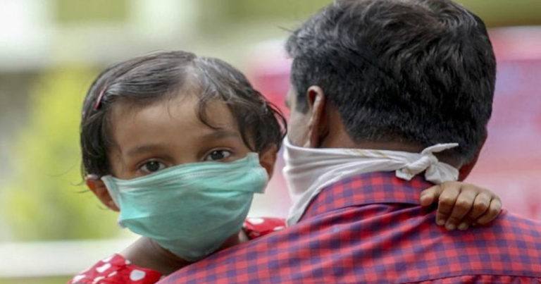 മാസ്‌ക് ധരിക്കുന്നതില്‍ ഇളവുണ്ടെന്നത് ശരിയല്ലെന്ന് വ്യക്തമാക്കി കേന്ദ്ര ആരോഗ്യ മന്ത്രാലയം