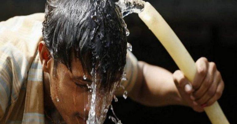 ഇന്നും നാളെയും ജാഗ്രത: ചൂട് മൂലമുള്ള ആരോഗ്യ പ്രശ്നമുള്ളവര് ചികിത്സ തേടണമെന്ന് നിര്ദ്ദേശം ഇന്നും നാളെയും ജാഗ്രത: ചൂട് മൂലമുള്ള ആരോഗ്യ പ്രശ്നമുള്ളവര് ചികിത്സ തേടണമെന്ന് നിര്ദ്ദേശം