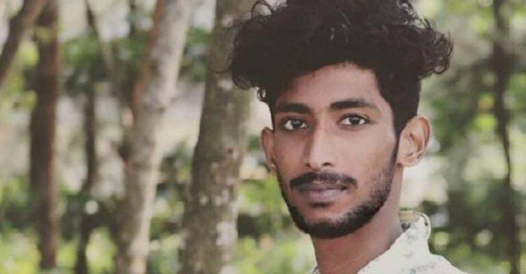 ആലപ്പുഴയിൽ ശിക്കാര വള്ളത്തിലെ ജീവനക്കാരൻ മരിച്ച നിലയിൽ ആലപ്പുഴയിൽ ശിക്കാര വള്ളത്തിലെ ജീവനക്കാരൻ മരിച്ച നിലയിൽ