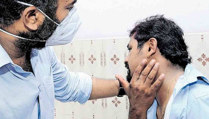കെഎസ്ആർടിസി ഡ്രൈവർക്ക് സ്വകാര്യ ബസ് ജീവനക്കാരുടെ മർദ്ദനം കെഎസ്ആർടിസി ഡ്രൈവർക്ക് സ്വകാര്യ ബസ് ജീവനക്കാരുടെ മർദ്ദനം
