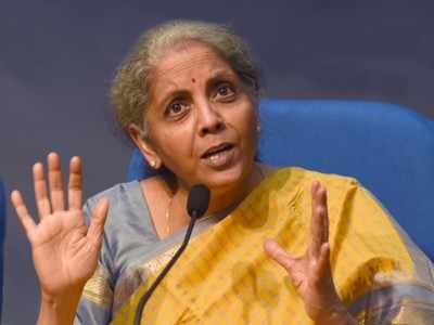 ഇന്ധന നികുതി കുറച്ചതിൽ സംസ്ഥാന സർക്കാരുകൾക്ക് ഒരു പൈസ പോലും നഷ്ടമില്ലെന്ന് ധനമന്ത്രി നിർമ്മല സീതാരാമൻ ഇന്ധന നികുതി കുറച്ചതിൽ സംസ്ഥാന സർക്കാരുകൾക്ക് ഒരു പൈസ പോലും നഷ്ടമില്ലെന്ന് ധനമന്ത്രി നിർമ്മല സീതാരാമൻ