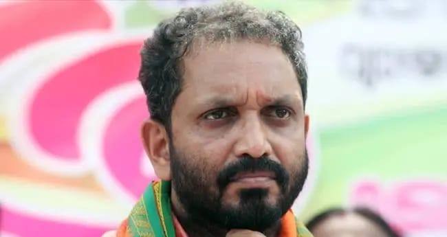 സ്വപ്നക്കും പിസി ജോർജിനുമെതിരേ കേസെടുക്കാനുള്ള തീരുമാനം പ്രതിഷേധാർഹമെന്ന് കെ സുരേന്ദ്രൻ സ്വപ്നക്കും പിസി ജോർജിനുമെതിരേ കേസെടുക്കാനുള്ള തീരുമാനം പ്രതിഷേധാർഹമെന്ന് കെ സുരേന്ദ്രൻ