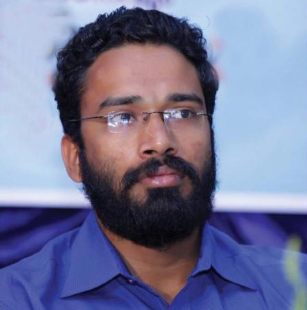 മാധ്യമ പ്രവർത്തകനെകൊലപ്പെടുത്തിതെളിവുകൾ നശിപ്പിച്ച ശ്രീ റാം വെങ്കിട്ടരാമനെ കളക്ടറായിഅംഗീകരിക്കാനാവില്ലെന്ന് കോൺഗ്രസ് മാധ്യമ പ്രവർത്തകനെകൊലപ്പെടുത്തിതെളിവുകൾ നശിപ്പിച്ച ശ്രീ റാം വെങ്കിട്ടരാമനെ കളക്ടറായിഅംഗീകരിക്കാനാവില്ലെന്ന് കോൺഗ്രസ്