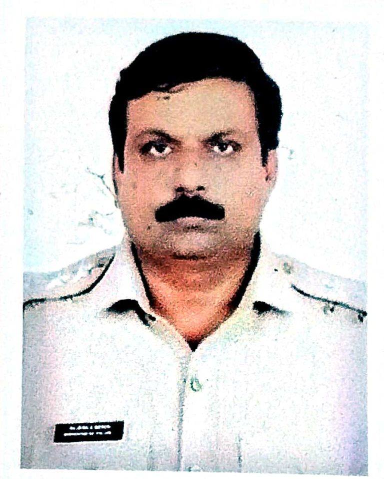 വാഴക്കുളം പോലീസ് സ്റ്റേഷനിലെ എസ്എച്ച്ഒയെ മരിച്ച നിലയിൽ കണ്ടെത്തി വാഴക്കുളം പോലീസ് സ്റ്റേഷനിലെ എസ്എച്ച്ഒയെ മരിച്ച നിലയിൽ കണ്ടെത്തി