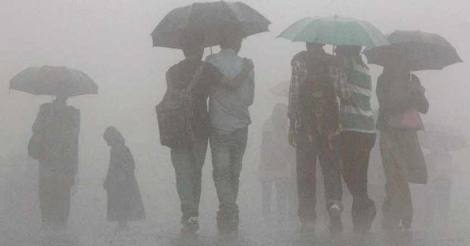 മഴക്കെടുതി; കർണാടക ത്തിൽ 200 കോടിയുടെ നാശനഷ്ടം മഴക്കെടുതി; കർണാടക ത്തിൽ 200 കോടിയുടെ നാശനഷ്ടം