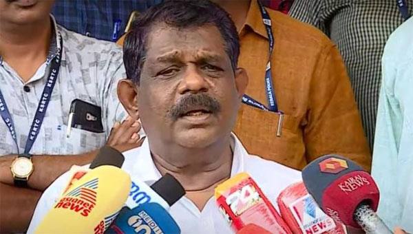 ‘സമരം ചെയ്യുന്നവര് അഞ്ചാം തീയതി ശമ്പളം വാങ്ങാമെന്ന് കരുതേണ്ട’; മുന്നറിയിപ്പുമായി ഗതാഗതമന്ത്രി ‘സമരം ചെയ്യുന്നവര് അഞ്ചാം തീയതി ശമ്പളം വാങ്ങാമെന്ന് കരുതേണ്ട’; മുന്നറിയിപ്പുമായി ഗതാഗതമന്ത്രി