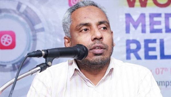 പോപ്പുലര് ഫ്രണ്ട് സംസ്ഥാന ജനറല് സെക്രട്ടറി അബ്ദുല് സത്താര് പൊലീസ് കസ്റ്റഡിയില് പോപ്പുലര് ഫ്രണ്ട് സംസ്ഥാന ജനറല് സെക്രട്ടറി അബ്ദുല് സത്താര് പൊലീസ് കസ്റ്റഡിയില്