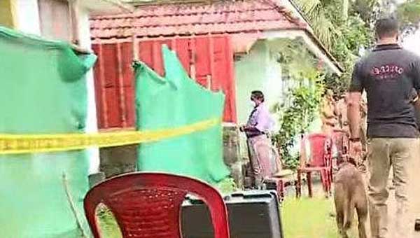 ദൃശ്യം മോഡല് കൊലപാതകം ചങ്ങനാശ്ശേരിയില്: യുവാവിനെ കൊലപ്പെടുത്തി വീടിനുള്ളില് കുഴിച്ചിട്ടു, മൃതദേഹം കണ്ടെത്തി ദൃശ്യം മോഡല് കൊലപാതകം ചങ്ങനാശ്ശേരിയില്: യുവാവിനെ കൊലപ്പെടുത്തി വീടിനുള്ളില് കുഴിച്ചിട്ടു, മൃതദേഹം കണ്ടെത്തി