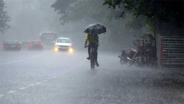 ബംഗാള് ഉള്ക്കടലില് തീവ്ര ന്യൂനമര്ദ്ദം; കേരളത്തില് രണ്ട് ദിവസം വ്യാപകമഴയ്ക്ക് സാധ്യത ബംഗാള് ഉള്ക്കടലില് തീവ്ര ന്യൂനമര്ദ്ദം; കേരളത്തില് രണ്ട് ദിവസം വ്യാപകമഴയ്ക്ക് സാധ്യത