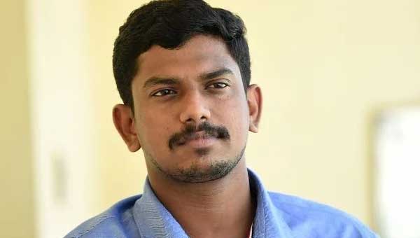 സച്ചിന്ദേവ് എം.എല്.എയുടെ കാറിടിച്ച് സ്കൂട്ടര് യാത്രികര്ക്ക് പരിക്ക് സച്ചിന്ദേവ് എം.എല്.എയുടെ കാറിടിച്ച് സ്കൂട്ടര് യാത്രികര്ക്ക് പരിക്ക്